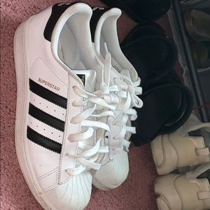Adidas superstars